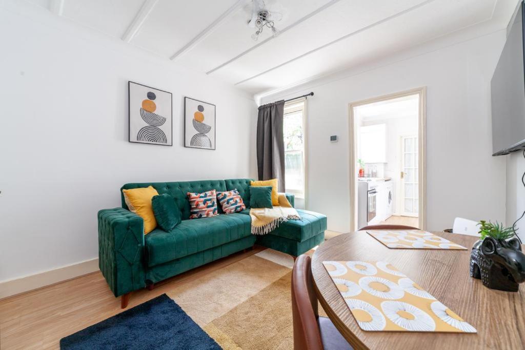 Appartamento One Bedroom Flat In The Heart Of Brixton *