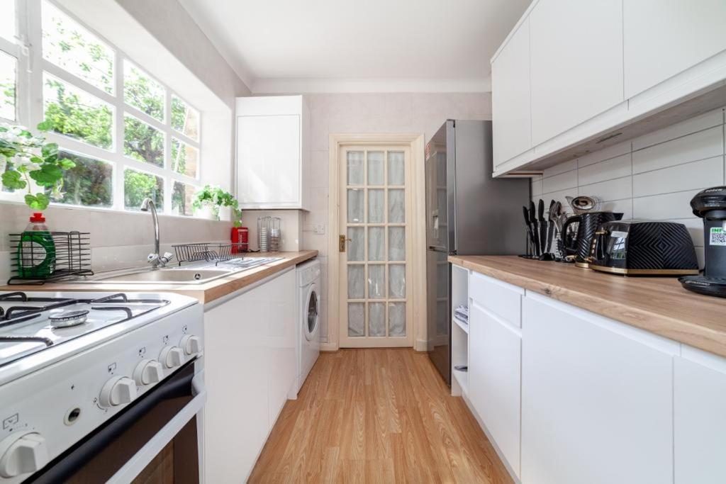 One Bedroom Flat In The Heart Of Brixton Appartamento Londra